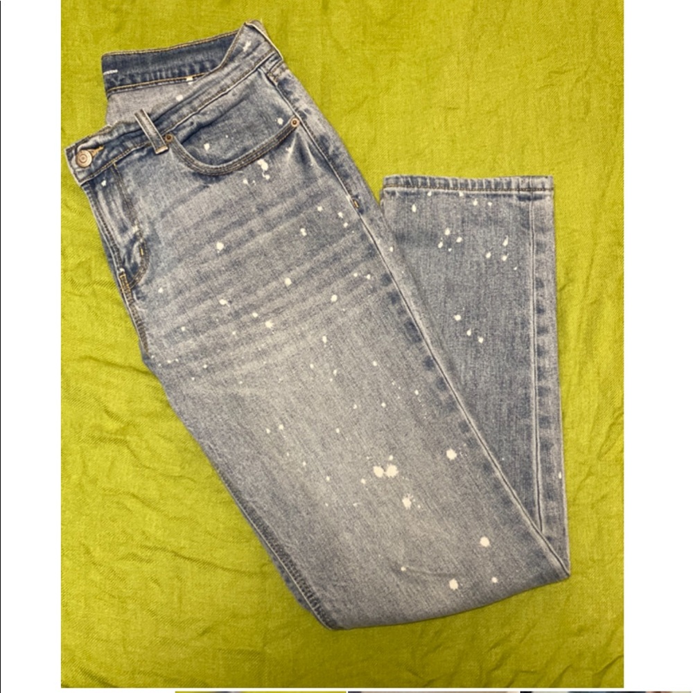 Mid-rise bleach spot boyfriend straight leg jeans
